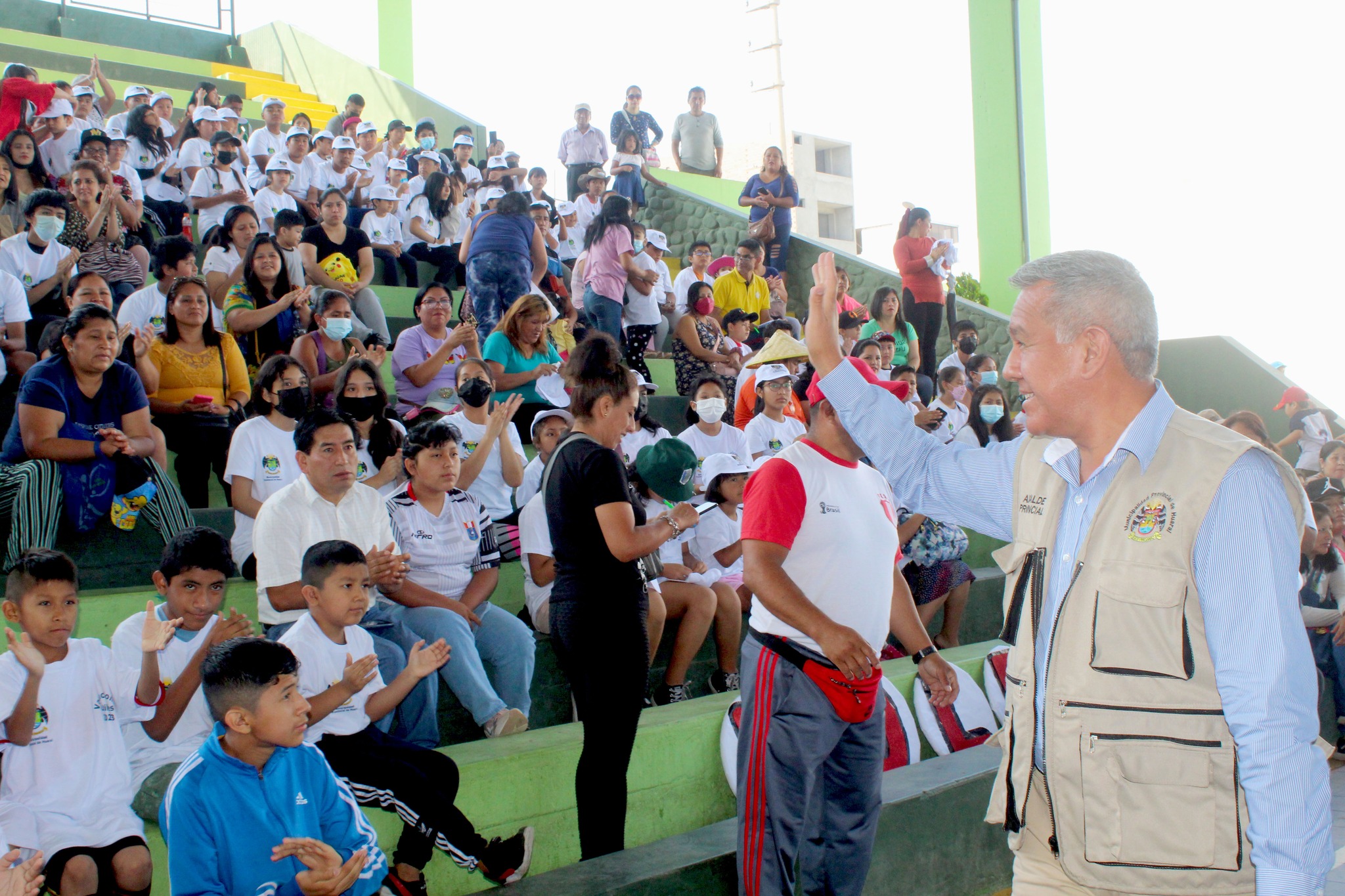 Alcalde Fernando Cárdenas inauguró las Vacaciones Útiles 2023 en el coliseo Campeones de Huaral