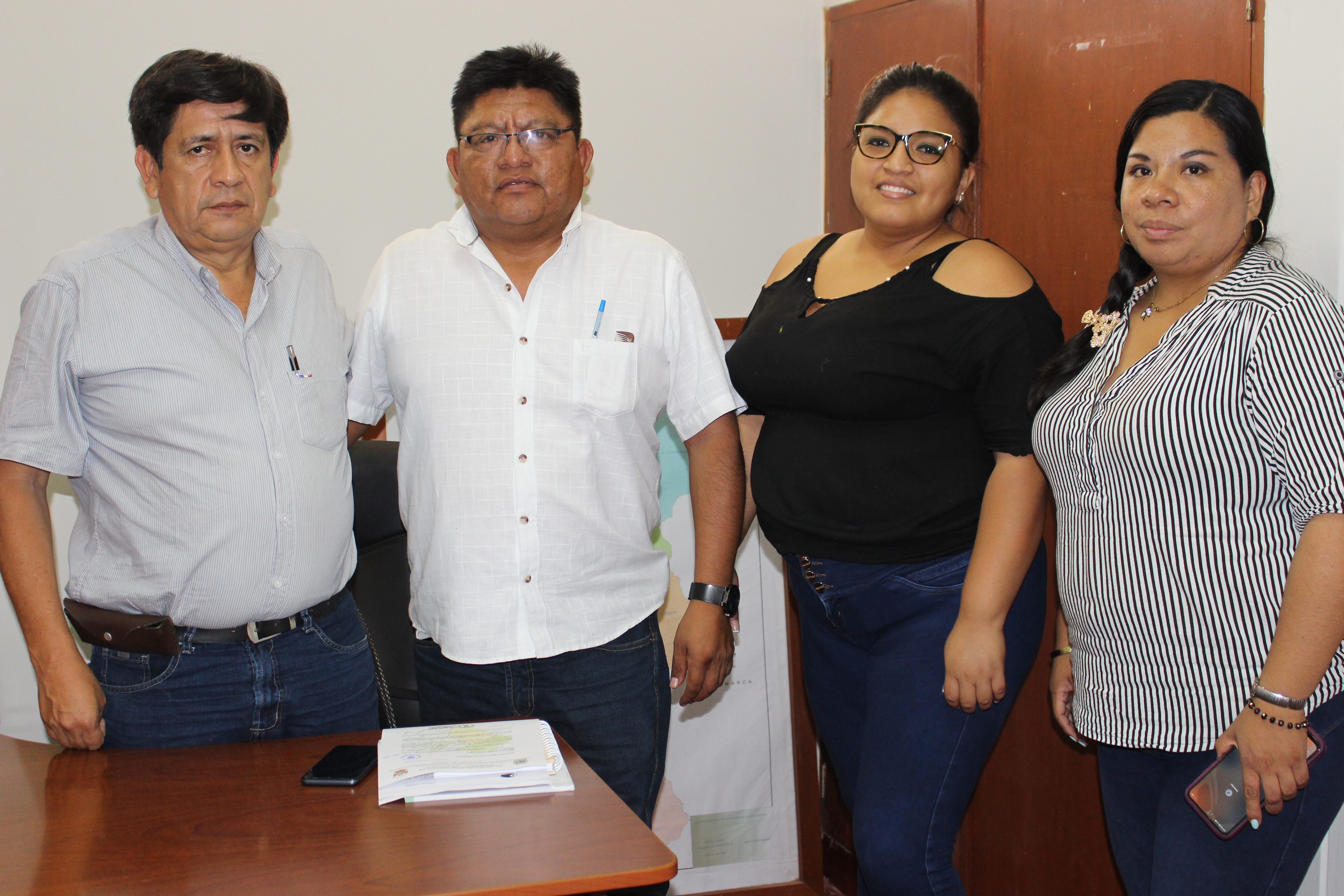 Director de UGEL Chulucanas y equipo de funcionarios junto al alcalde del distrito de La Matanza