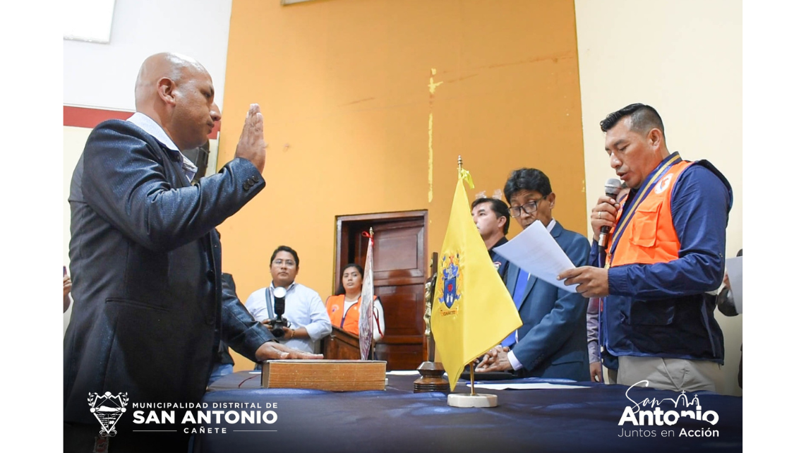 Juramentación del Señor Alcalde Juan Edgar Malásquez Jara como nuevo integrante de la Plataforma de Defensa Civil de la Provincia de Cañete.