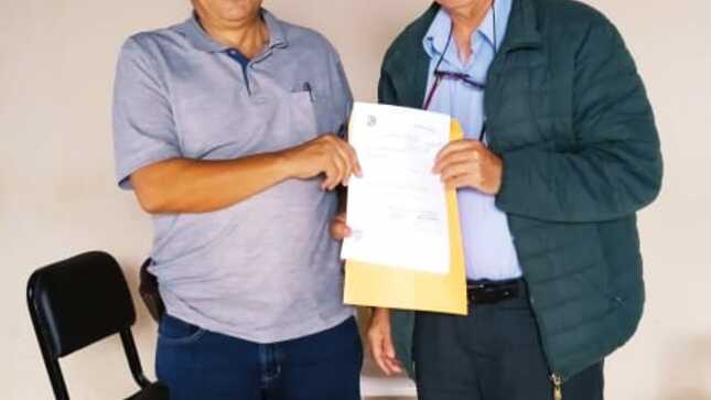 Director de UGEL Chulucanas junto al representante de la Municipalidad de Frías.