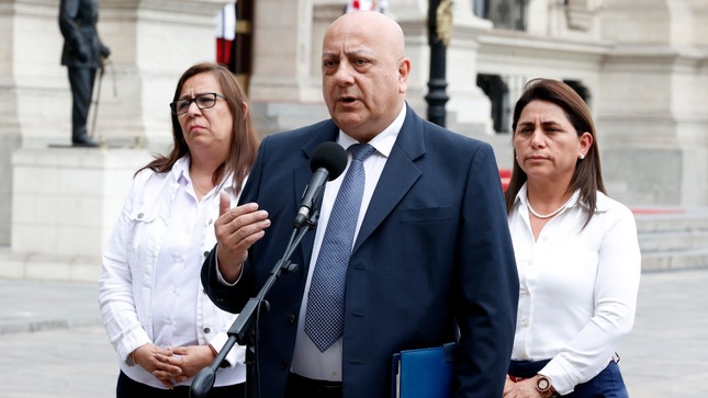 Ministro Adrianzén tras consejo de ministros