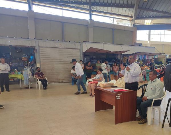 Alcalde se reúne con Comerciantes del Mercado Municipal