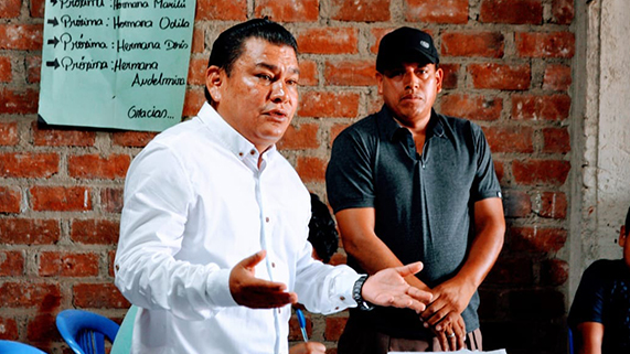 Diálogo con pobladores