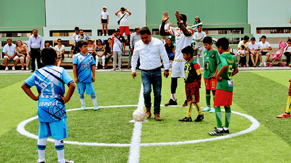 Inauguración de cancha deportiva