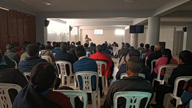 Alcalde distrital de Chugay, Sandro Rodríguez Arteaga, se reunió esta mañana con los Integrantes de la organización UNION CRISTIANA en el auditorio del palacio municipal.