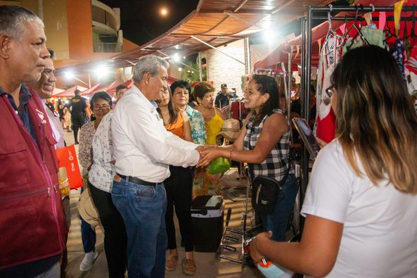 Alcalde de Sullana Ing. Marlem Mogollón Meca inaugura Feria Sullana Emprende 2023