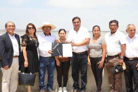 Gobernador Luis Neyra se compromete a impulsar descolmatación del reservorio Poechos