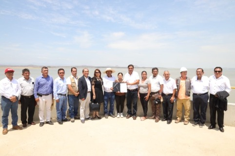 Gobernador Luis Neyra se compromete a impulsar descolmatación del reservorio Poechos