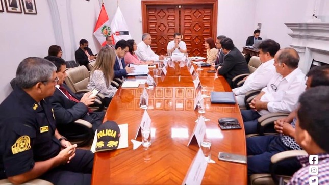 Importante Reunión con Altas Autoridades del Estado