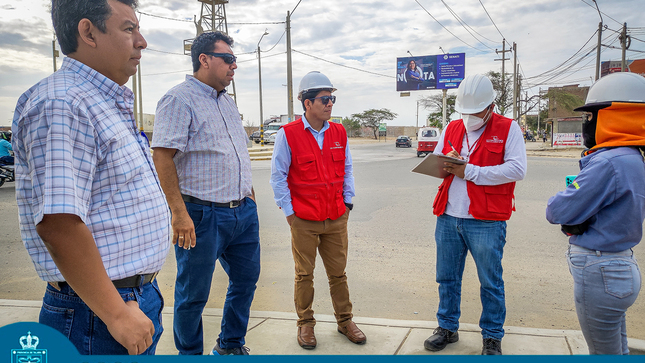 Contraloría realiza verificación en obra de pavimentación.