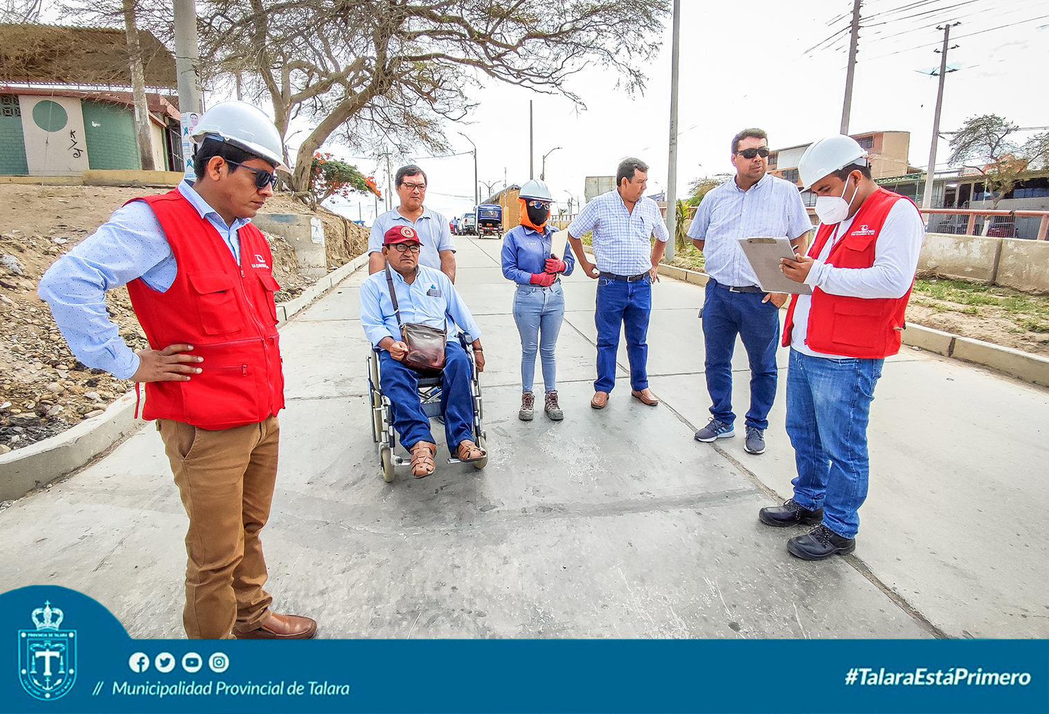 Contraloría realiza verificación en obra de pavimentación.