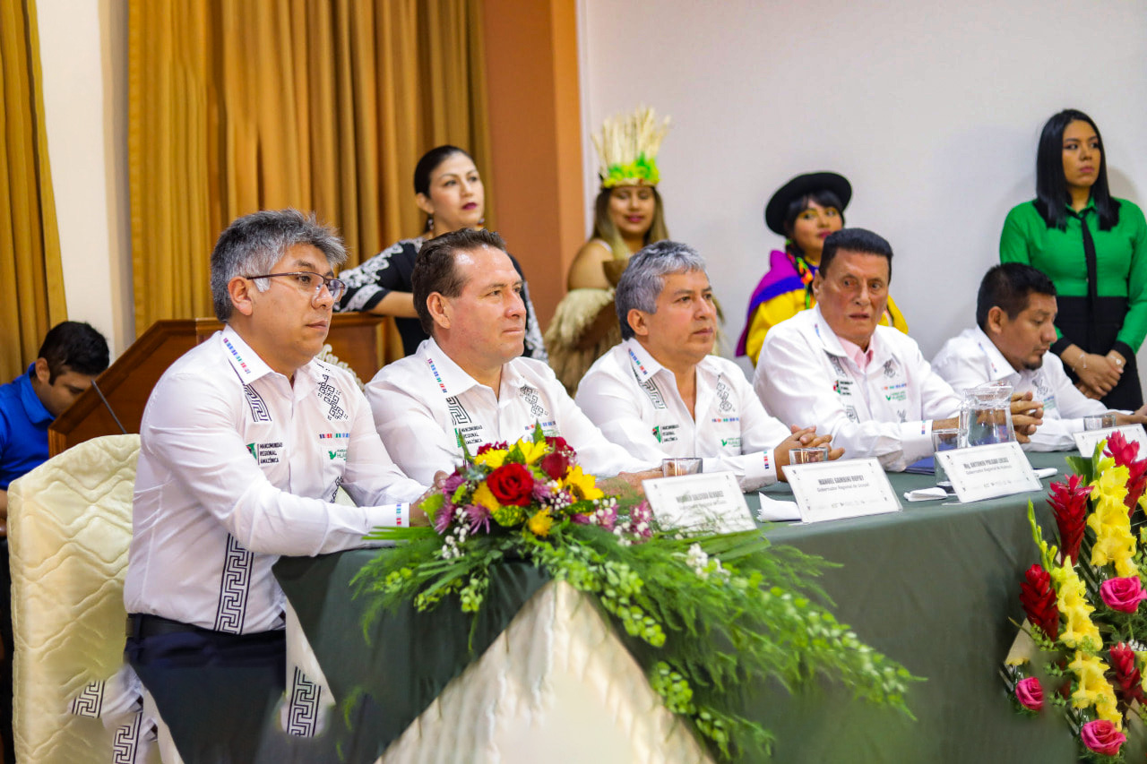 Mesa de trabajo de gobernadores regionales