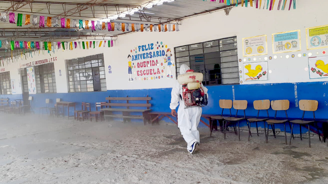Municipalidad de Huaral inició acciones de desinfección en colegios de La Huaca y Huacho Chico