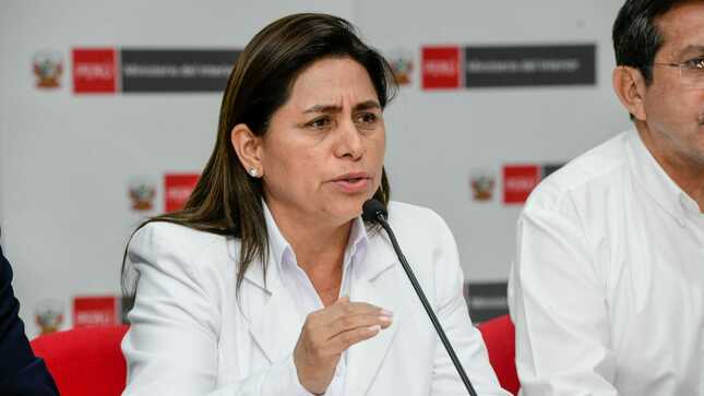 Titular del Minsa resalta que todos los establecimientos del país están operativos con insumos, medicamentos, equipos y recurso humano