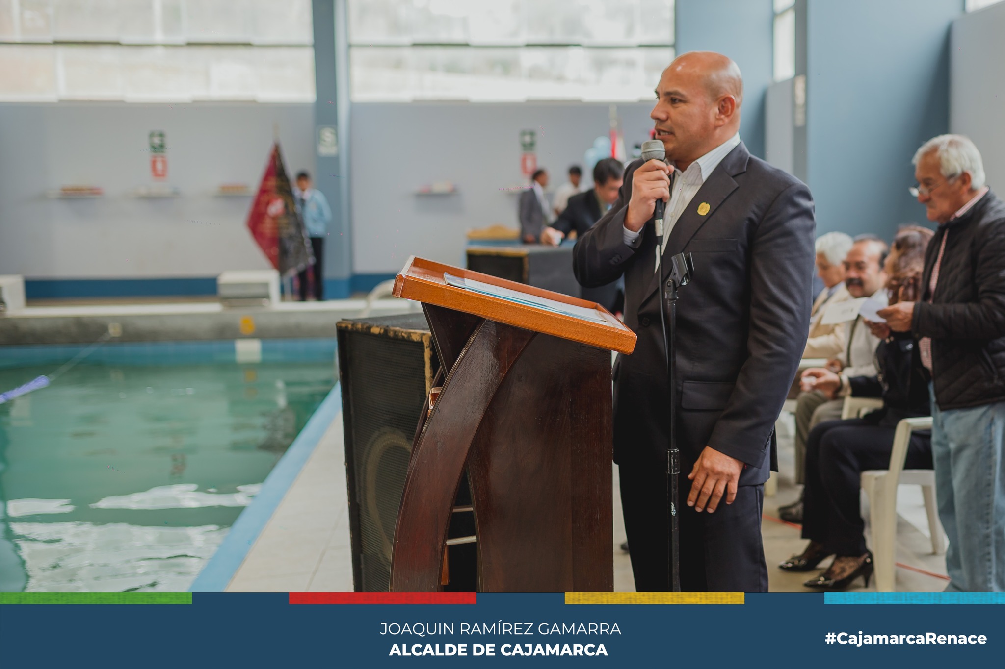 Alcalde de Cajamarca Inaugura Piscina Olímpica del Colegio San Ramón
