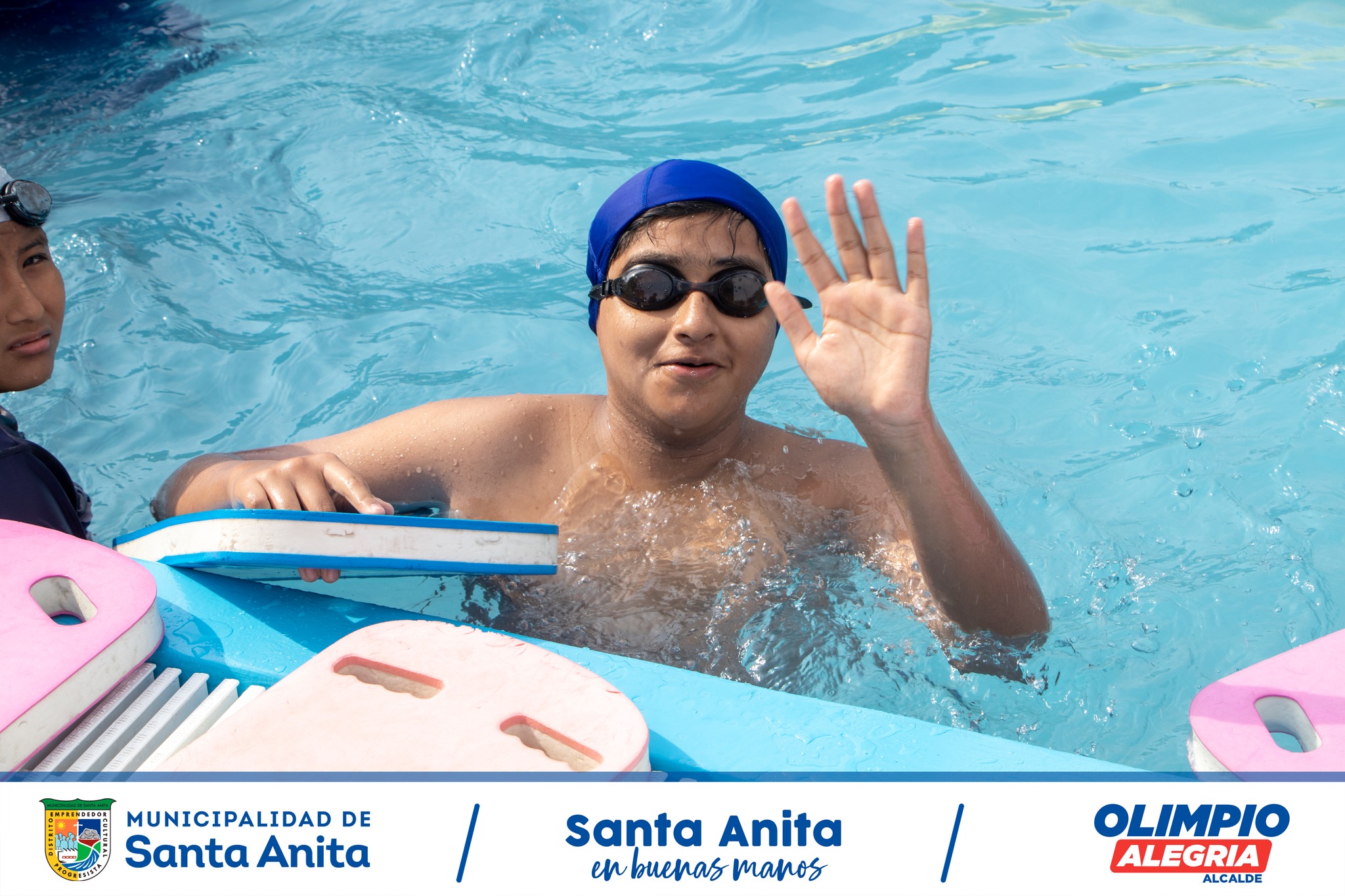 Nuestro taller de natación es un éxito y se ve reflejado en la alegría de nuestros niños #santanitenses liderado por nuestro alcalde Olimpio Alegría.