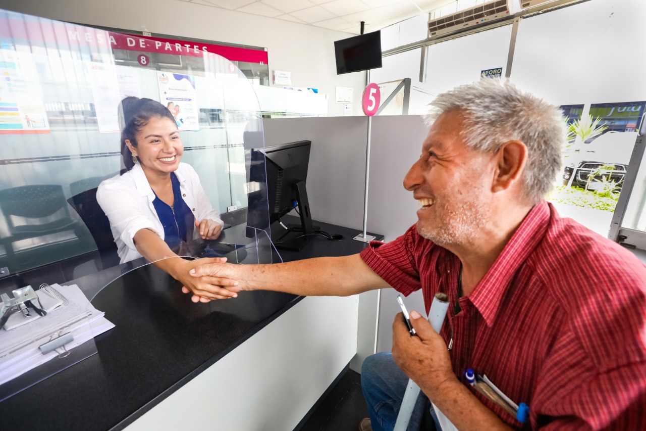 Persona con discapacidad es atendido por el programa contigo