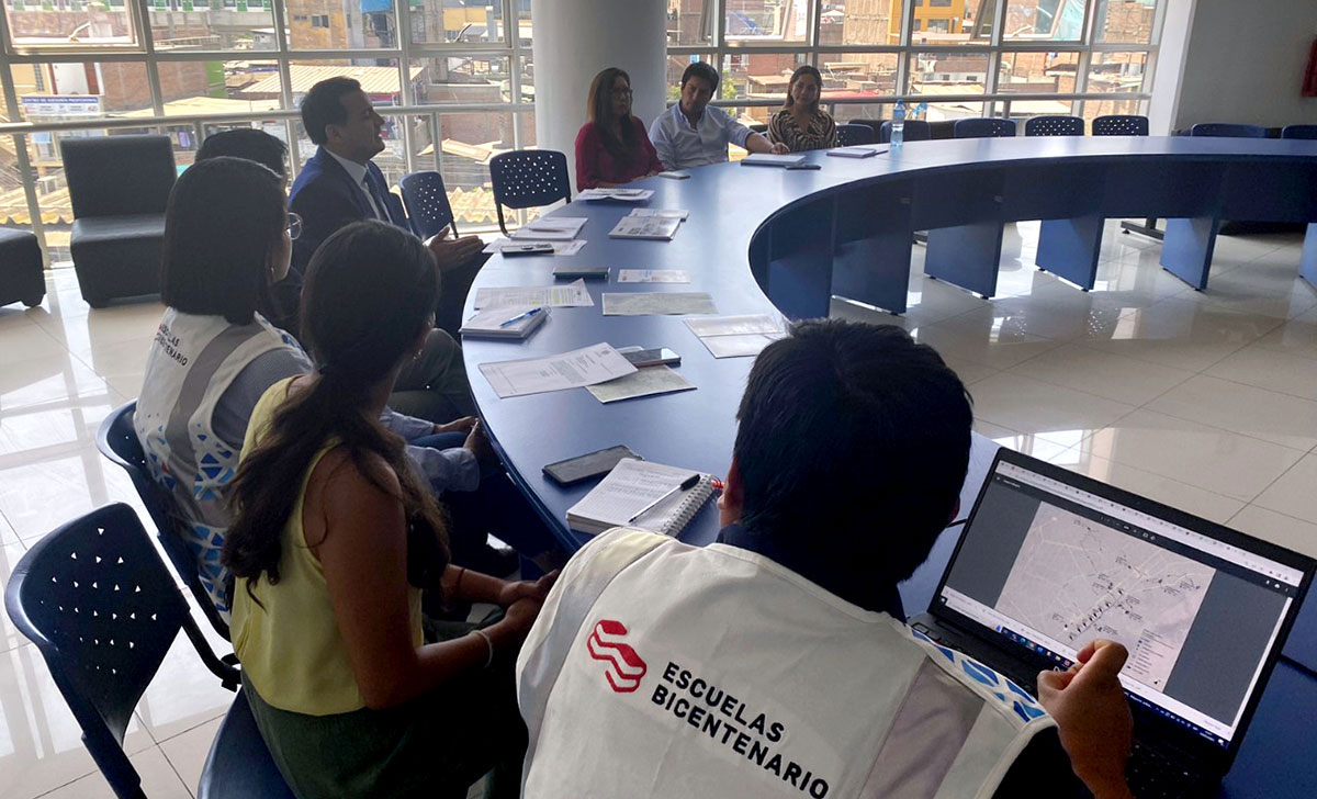 Escuelas Bicentenario sostuvo reunión con alcalde de San Juan de Lurigancho