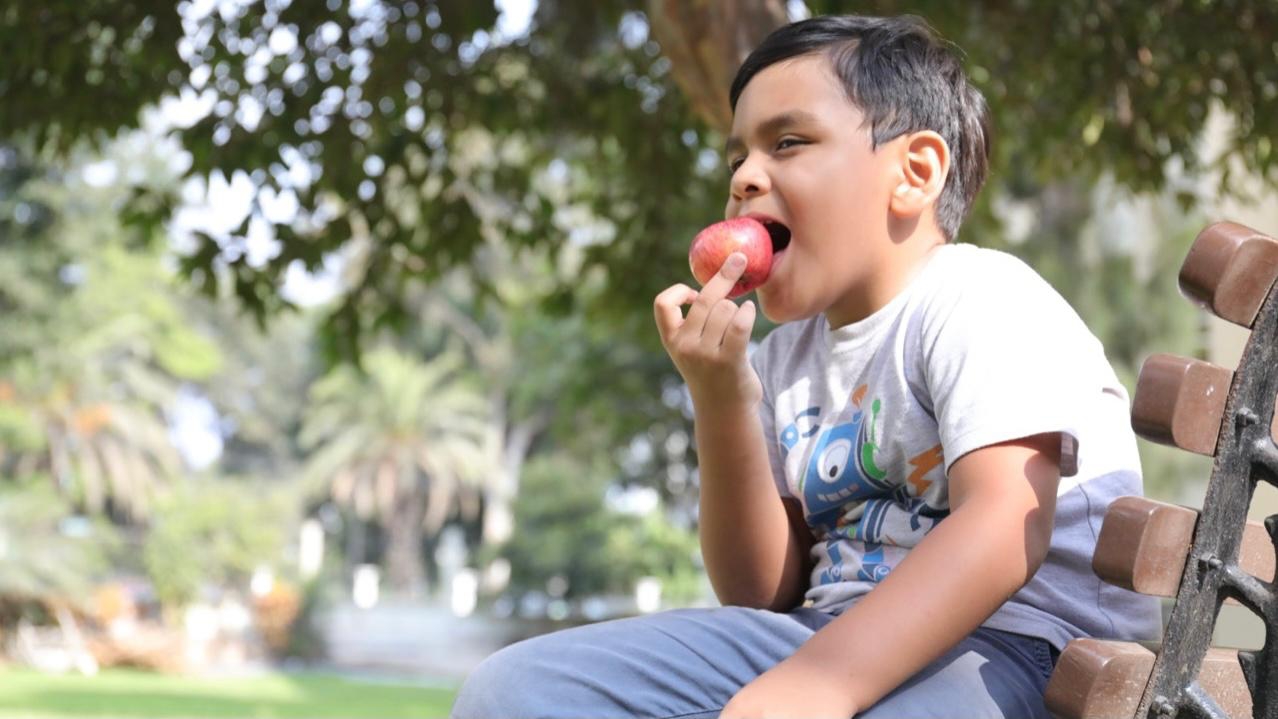 Consumir agua, frutas y verduras a diario evita la deshidratación