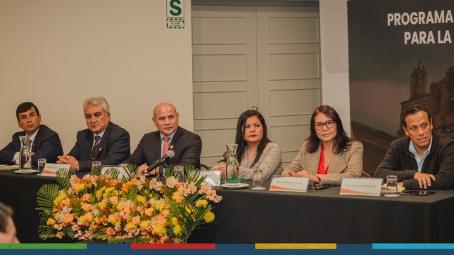 Alcalde Provincial Participa de Conferencia en “Inversión En Infraestructura: Retos y Oportunidades en Cajamarca”