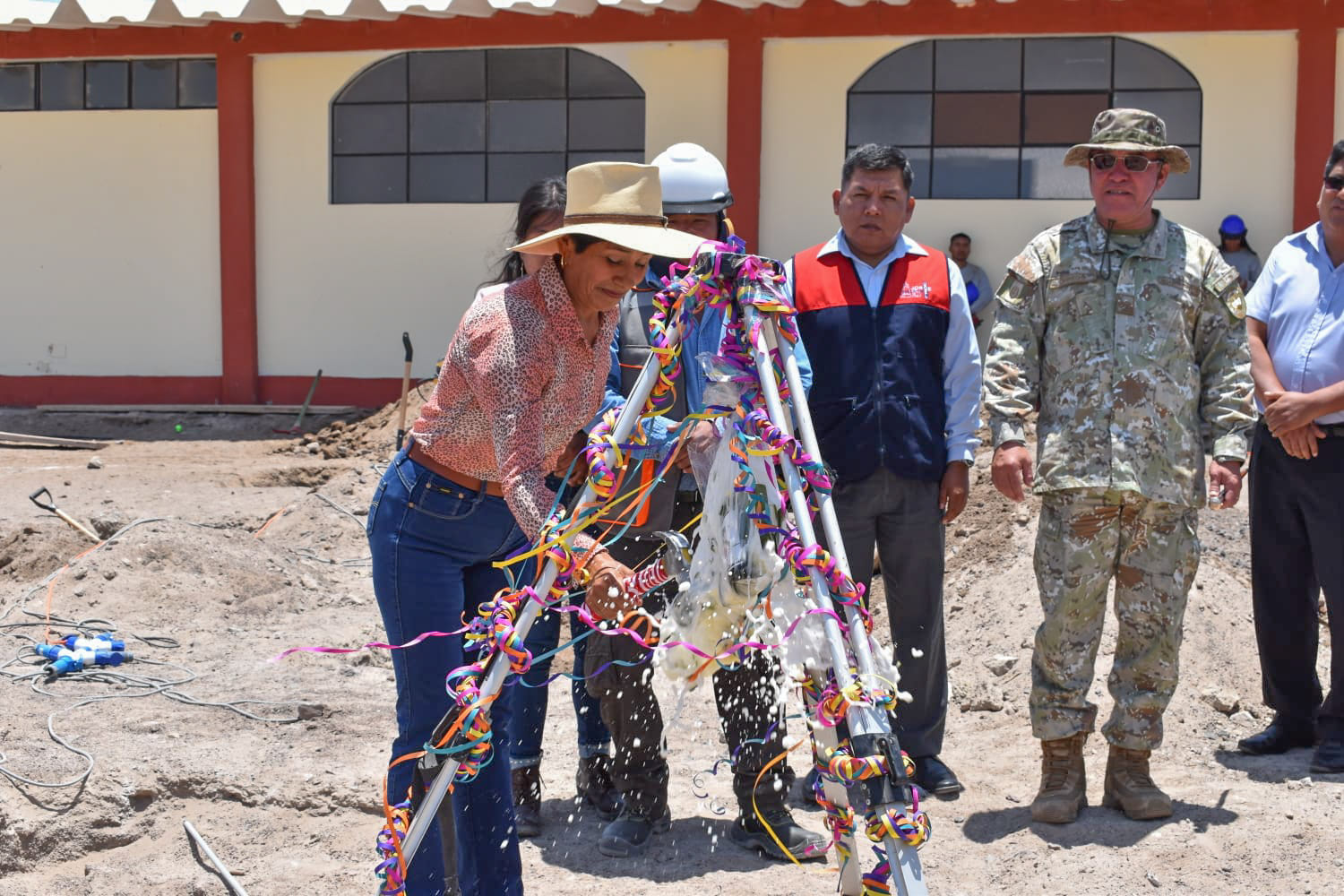 Colocan Primera Piedra 𝗣𝗔𝗥𝗔 𝗖𝗢𝗡𝗦𝗧𝗥𝗨𝗖𝗖𝗜𝗢́𝗡 𝗗𝗘 𝗣𝗥𝗢𝗡𝗢𝗘𝗜