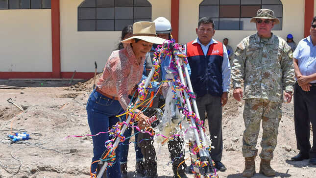 Colocan Primera Piedra 𝗣𝗔𝗥𝗔 𝗖𝗢𝗡𝗦𝗧𝗥𝗨𝗖𝗖𝗜𝗢́𝗡 𝗗𝗘 𝗣𝗥𝗢𝗡𝗢𝗘𝗜