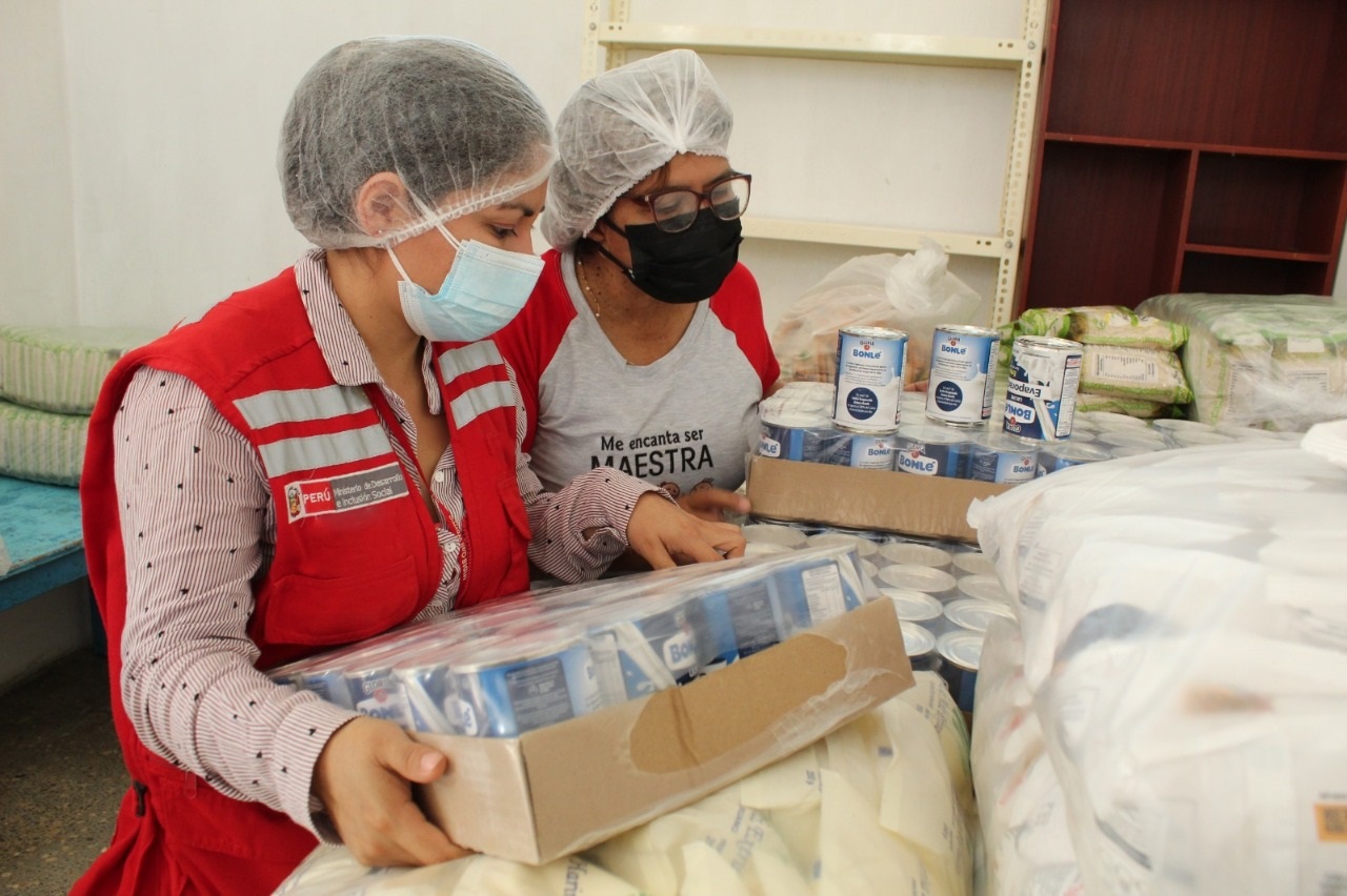 PiuraSupervisiónCocinasAlmacenes.jpg