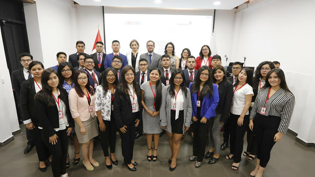 Treinta estudiantes universitarios y recién egresados inician camino para convertirse en expertos en política comercial