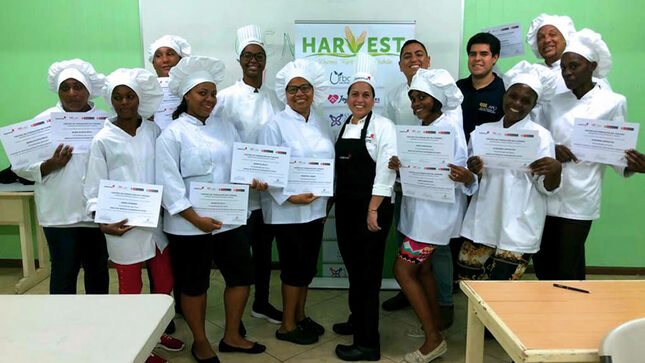 CENFOTUR llega a capacitar y dar asistencia técnica en Gastronomía a chefs de la isla Santa Lucía