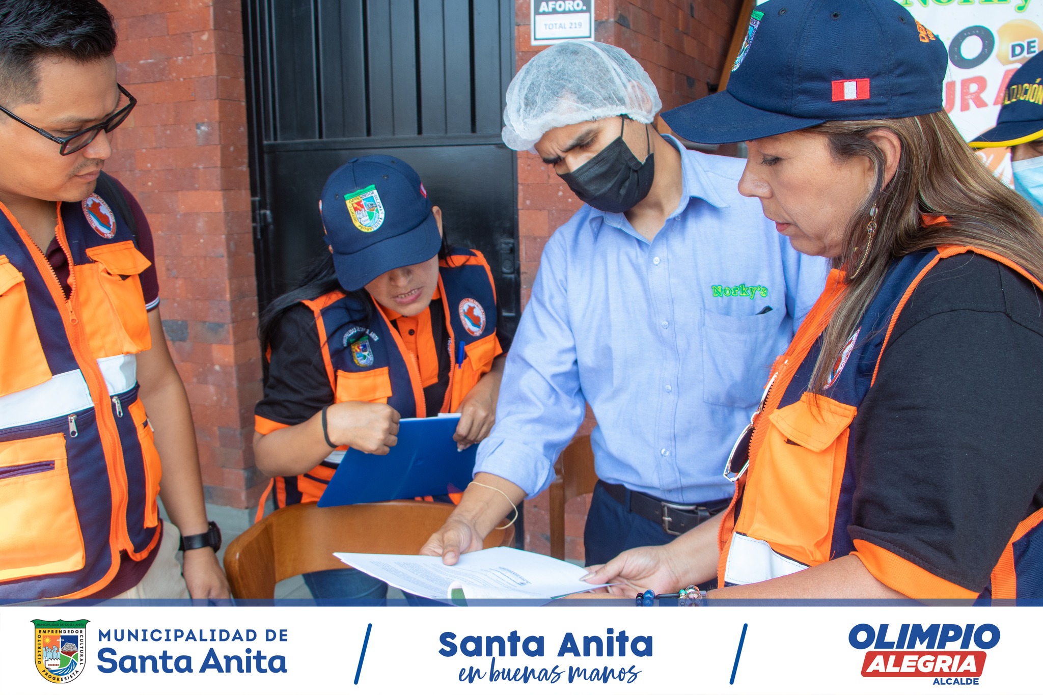 La Municipalidad de Santa Anita a través de la Subgerencia de Gestión del Riesgo de Desastre e Inspecciones Técnicas de Seguridad en Edificaciones y la Subgerencia de Fiscalización vienen realizando un recorrido por los negocios de los emprendedores #santanitenses, con el objetivo de orientarlos y despejar sus dudas en las actualizaciones de sus permisos y certificados ITSE, evitando así posibles sanciones por no cumplir a tiempo con sus permisos.