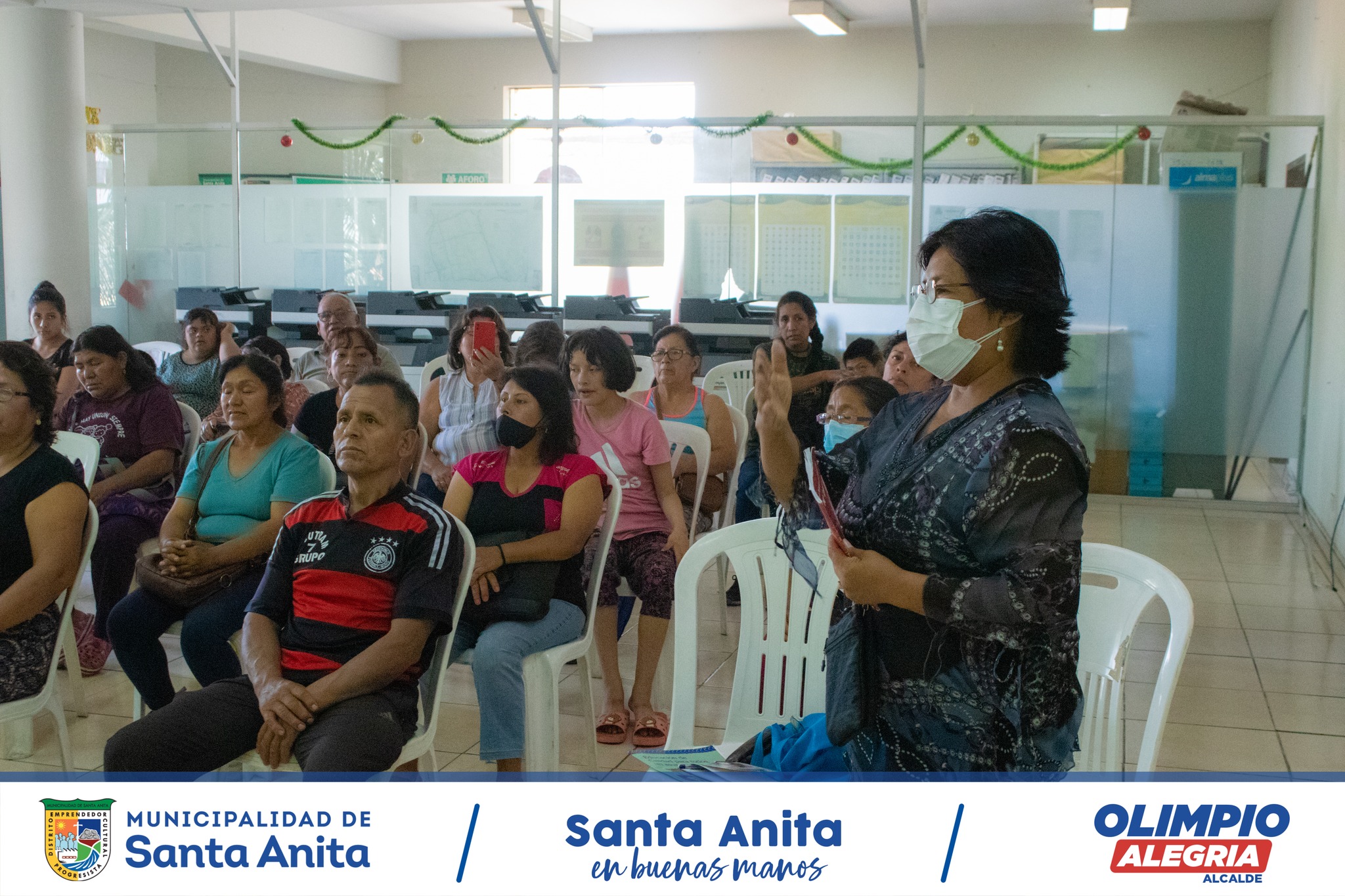 Está mañana la Asoc. De Madres Cuidadoras “Amigos con Alegría”, en compañía de nuestro Alcalde Olimpio Alegría mantuvieron una reunión con el objetivo de comprometerse en trabajar en conjunto para el bienestar de nuestros niños #Santanitenses con discapacidad.