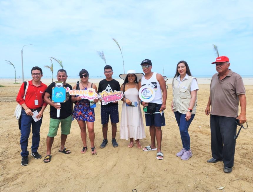 “#VeranoInformado2023”: El Indecopi visitó el balneario de Zorritos en Tumbes para brindar recomendaciones a veraneantes