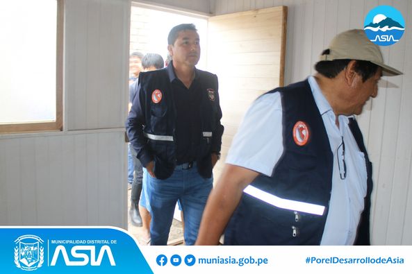 Alcalde Isaías Alcántara entrego ayuda humanitaria a damnificado por incendio