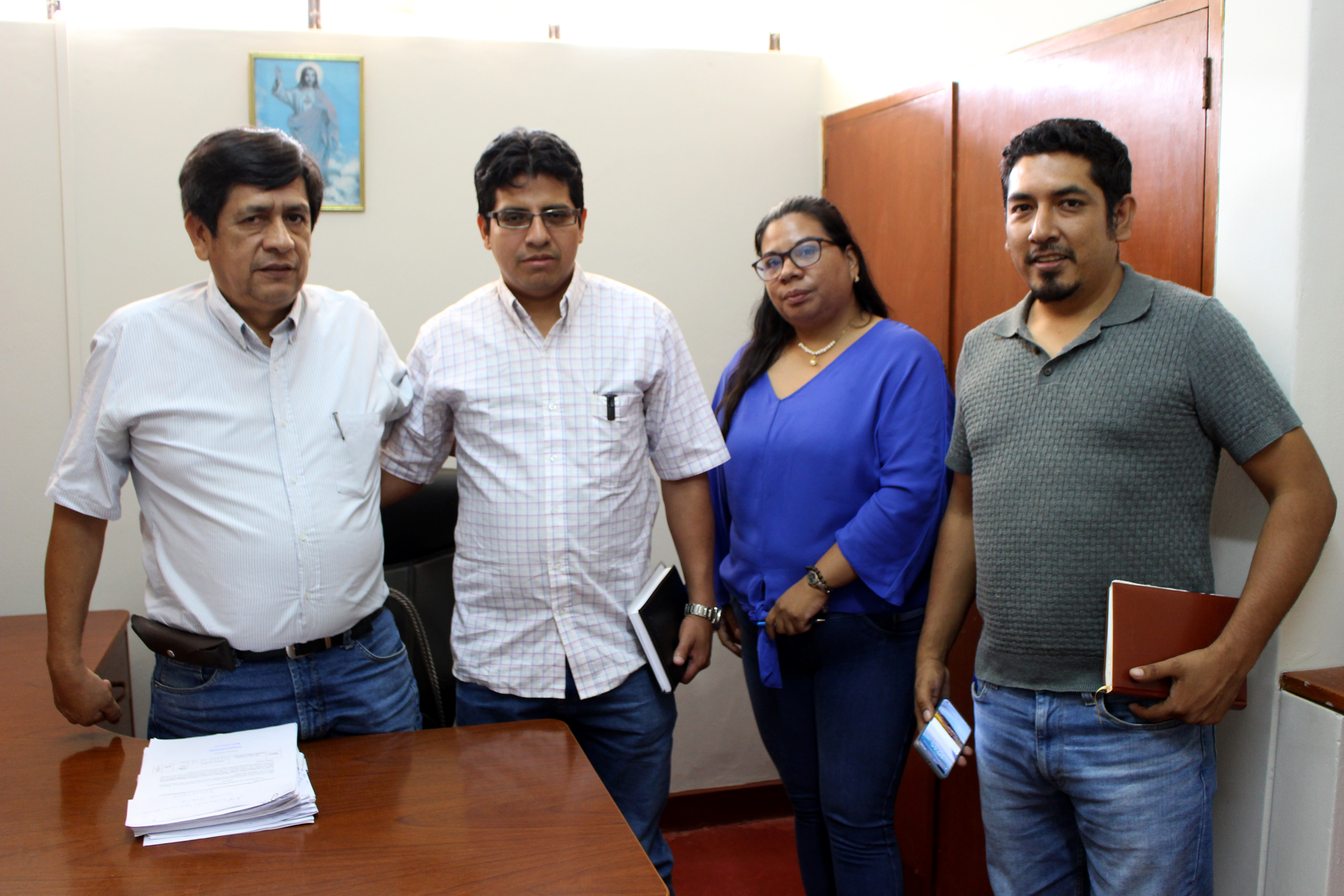 Autoridades trabajando articuladamente por la educación.