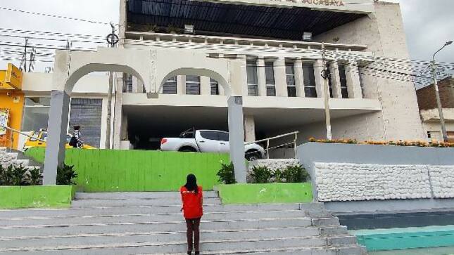 Contraloría alerta el uso inadecuado de recursos públicos para la instalación de jacuzzi y máquina trotadora en  sede de la Municipalidad de Socabaya