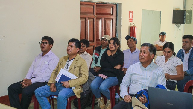 PRIMER TALLER INTERPORVINCIAL POR EL DESARROLLO SOCIAL Y ECONÓMICO DE LA CUENCA DEL CRISNEJAS” donde participó nuestro alcalde distrital, acompañado de su equipo técnico. 