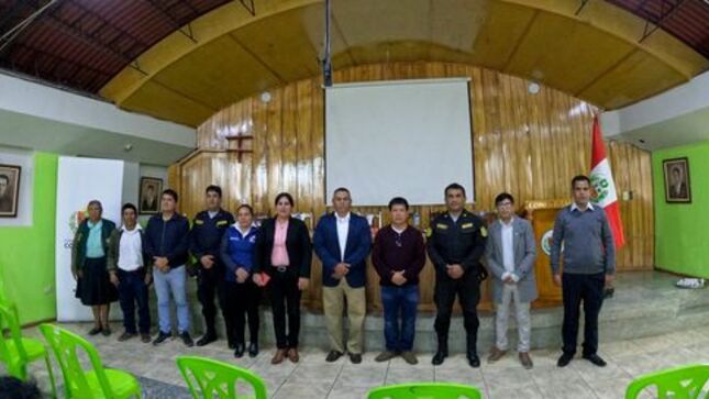 URAMENTACIÓN DEL COMITÉ DISTRITAL DE SEGURIDAD CIUDADANA - CODISEC
En cumplimiento de la Ley N.º 27933 Ley del Sistema Nacional de Seguridad Ciudadana y con el objetivo de garantizar la seguridad  en el distrito de Condebamba, se  realizó la instalación  y juramentación del  Comité Distrital de Seguridad ciudadana CODISEC, presidido por el alcalde del distrito señor Manuel Jesús Villar Romero, quien tomó juramento  a los integrantes del #CODISEC, quienes tendrán la labor junto a la Municipalidad de velar por la seguridad de Condebamba.