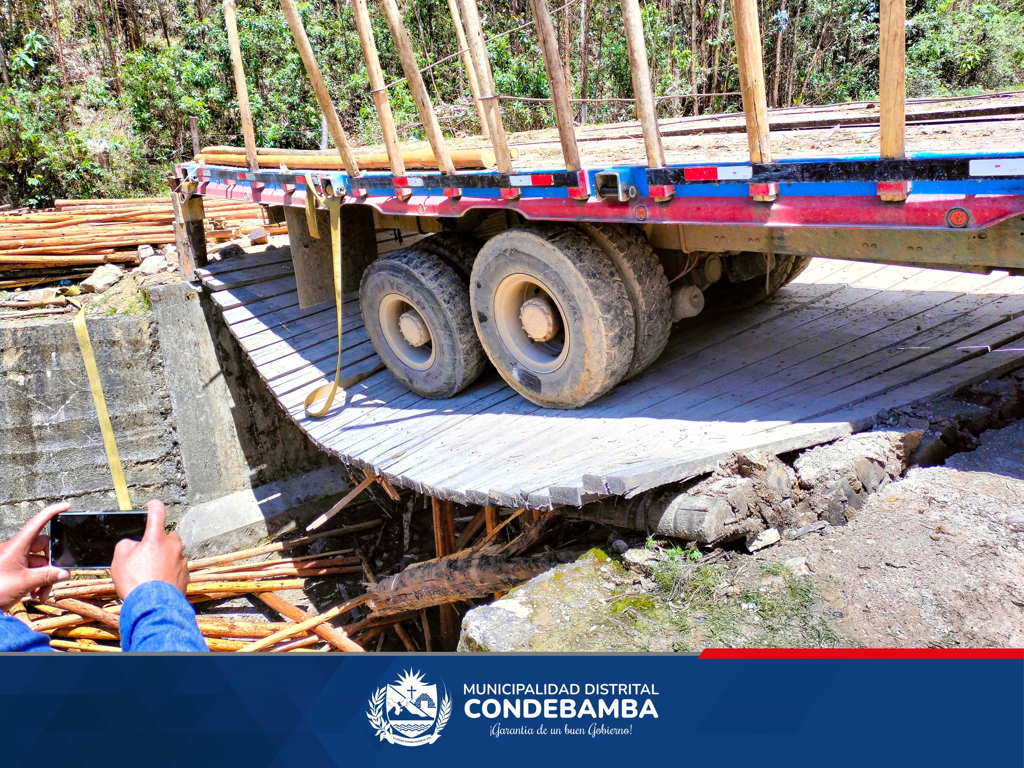 Ante este suceso personal de la Subgerencia de Infraestructura acompañado del alcalde distrital Manuel Villar Romero, se dirigieron al lugar para evaluar los daños y actuar de manera inmediata.