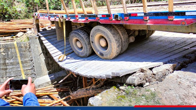 Ante este suceso personal de la Subgerencia de Infraestructura acompañado del alcalde distrital Manuel Villar Romero, se dirigieron al lugar para evaluar los daños y actuar de manera inmediata.