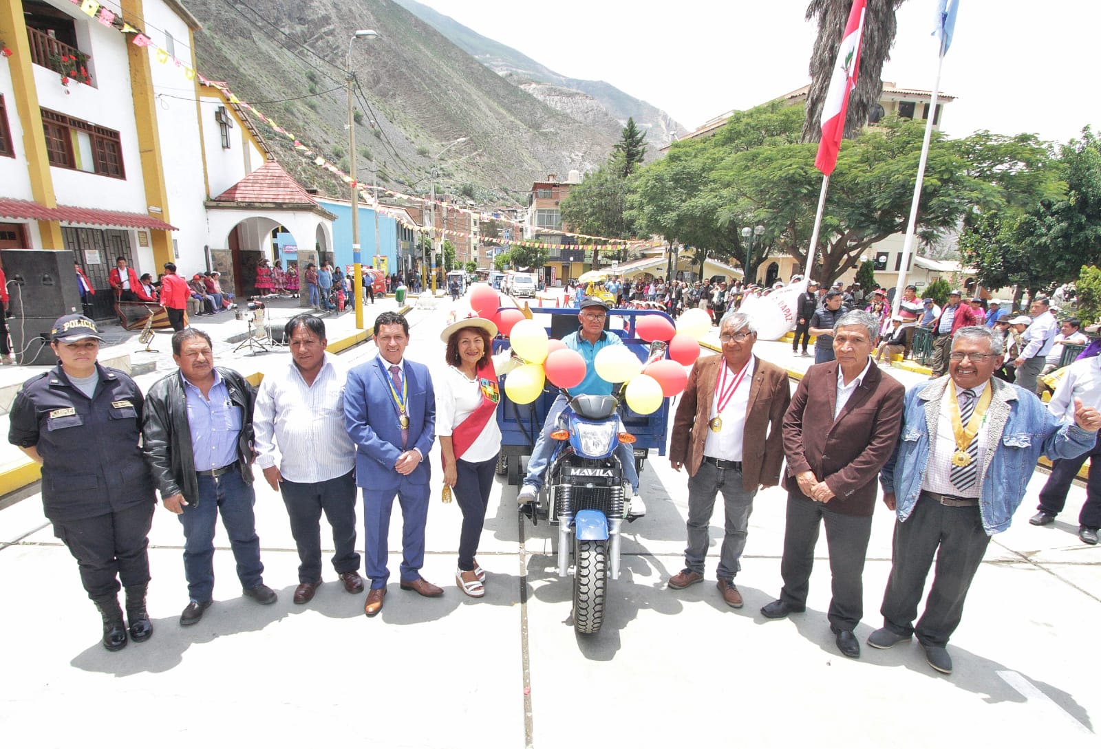 Pobladores de Pachangara celebran aniversario con anuncio de importantes de obras 