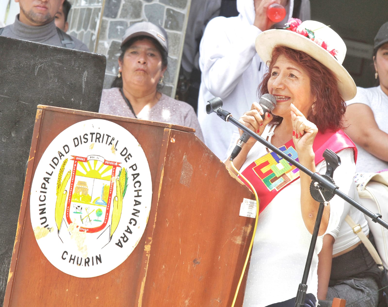 Pobladores de Pachangara celebran aniversario con anuncio de importantes de obras
