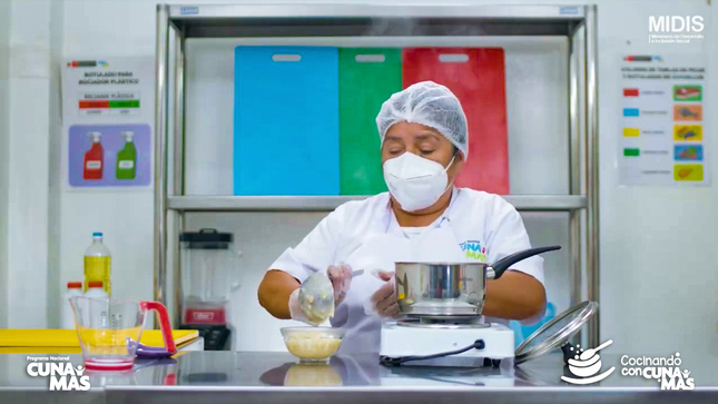 MAZAMORRA DE SÉMOLA CON ZANAHORIA Y LECHE