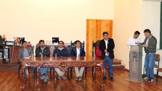 Reunión de autoridades