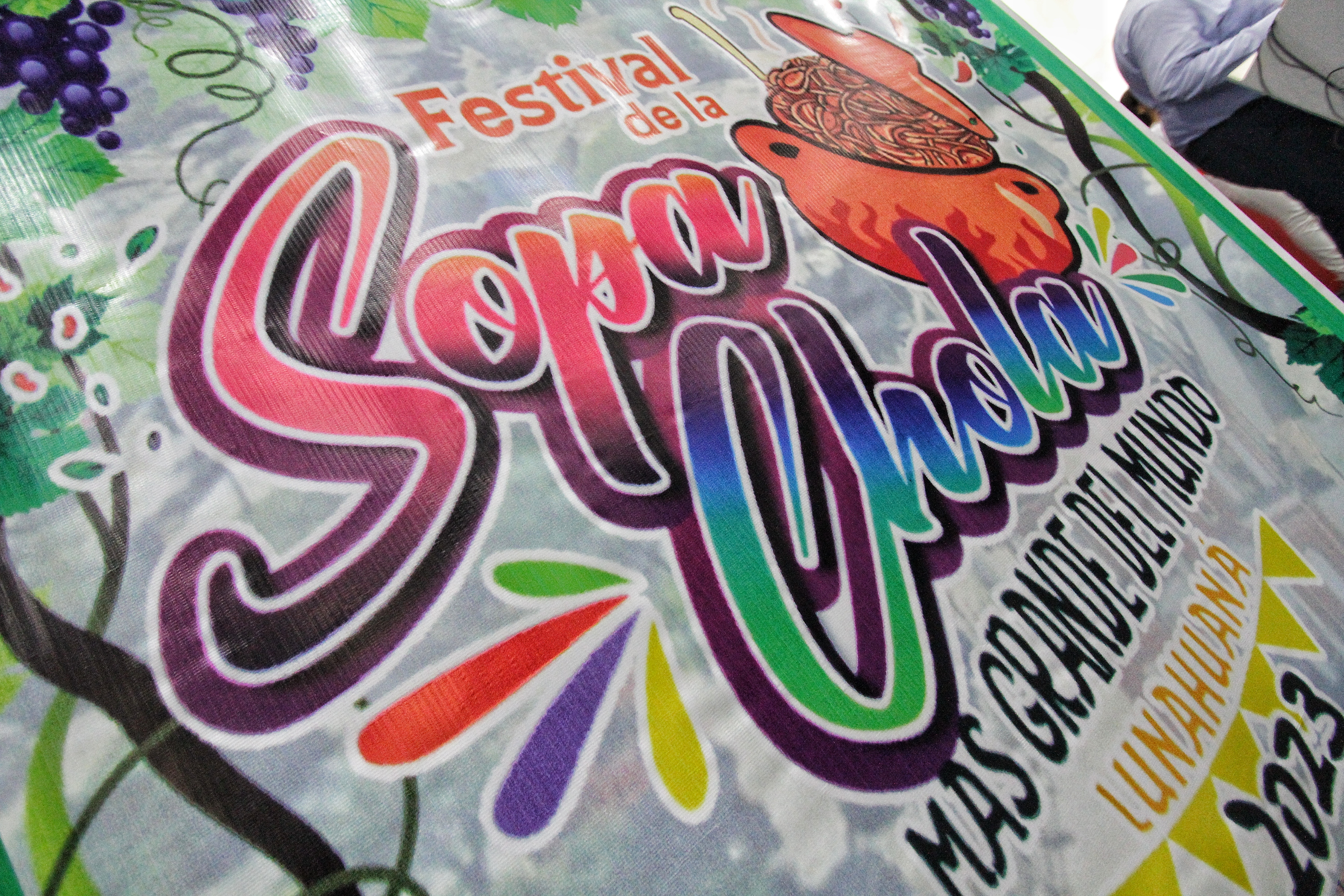 Lunahuaná se viste de gala para preparar la Sopa Chola Más Grande del Mundo