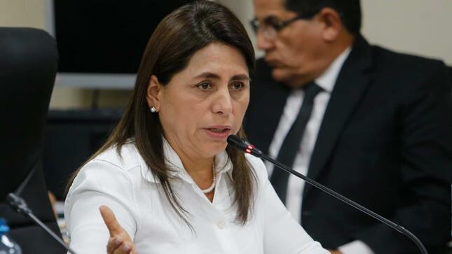 Ministra Rosa Gutiérrez “Por primera vez en la historia, hemos transferido el 90 % del presupuesto del SIS a las regiones”