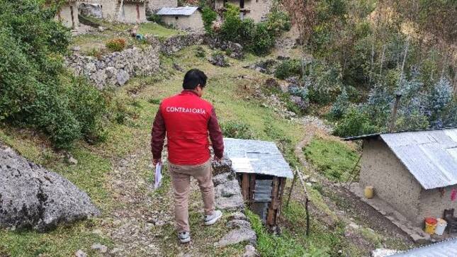 Contraloría detecta pagos irregulares por obra de saneamiento inconclusa en Conchucos
