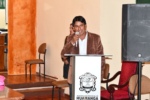 reunión en la municipalidad provincial de huamanga