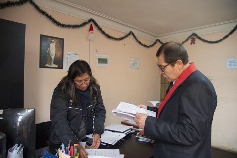Nota de Prensa: Jueza de Paz recibió visita del Presidente de la Corte