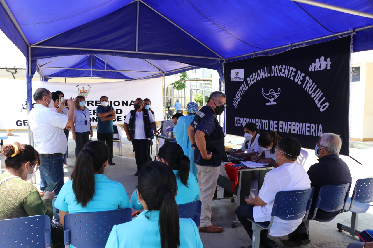Gobierno Regional promueve refuerzo contra la Covid 19 para personal de salud en La Libertad
