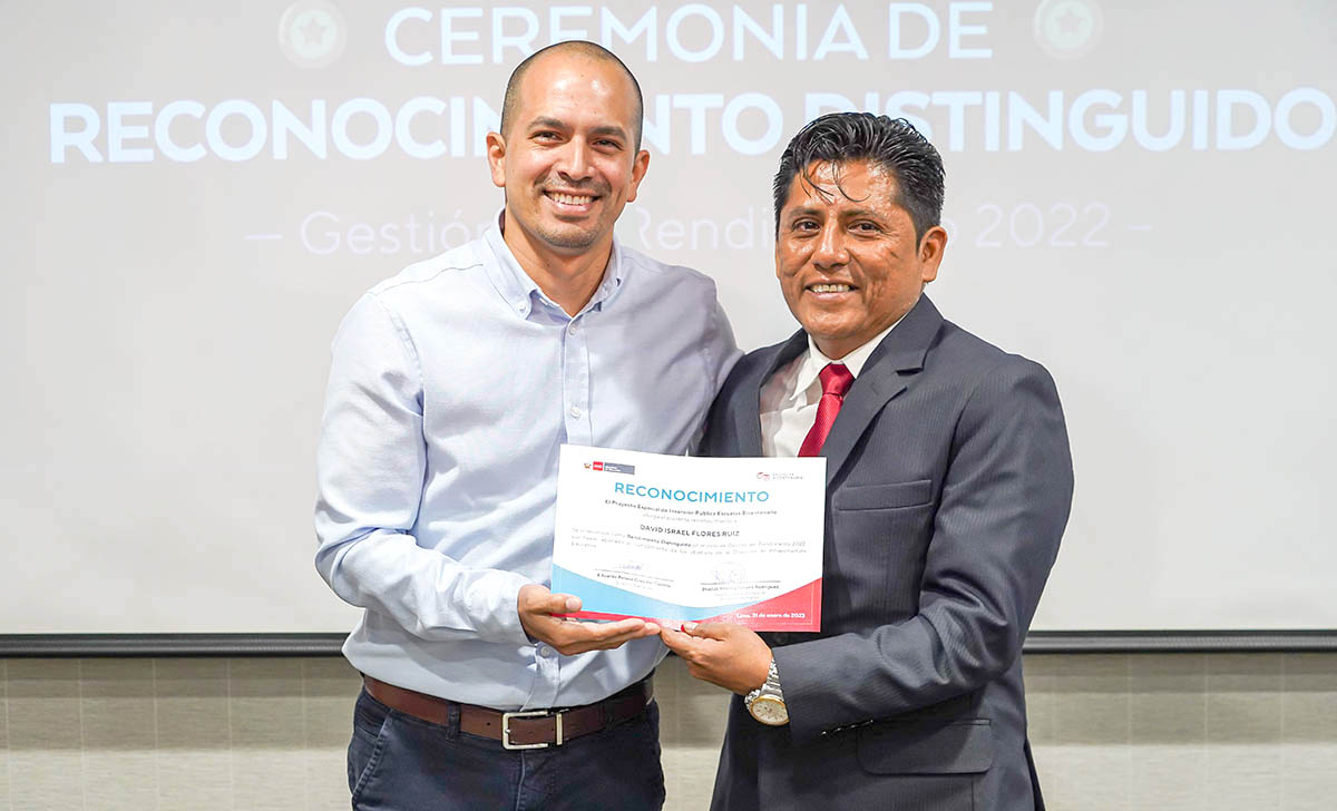 Escuelas Bicentenario reconoce a servidores públicos que destacaron en el proceso de Gestión del Rendimiento en 2022